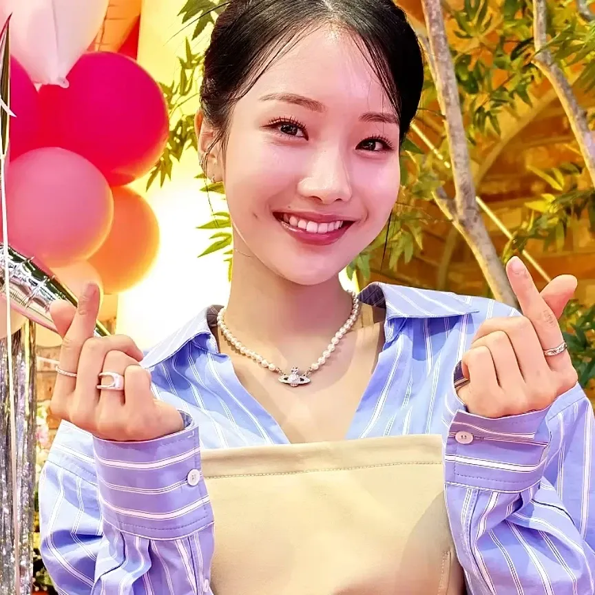 A moment captured by a fan of Kim Soyeon (2004)