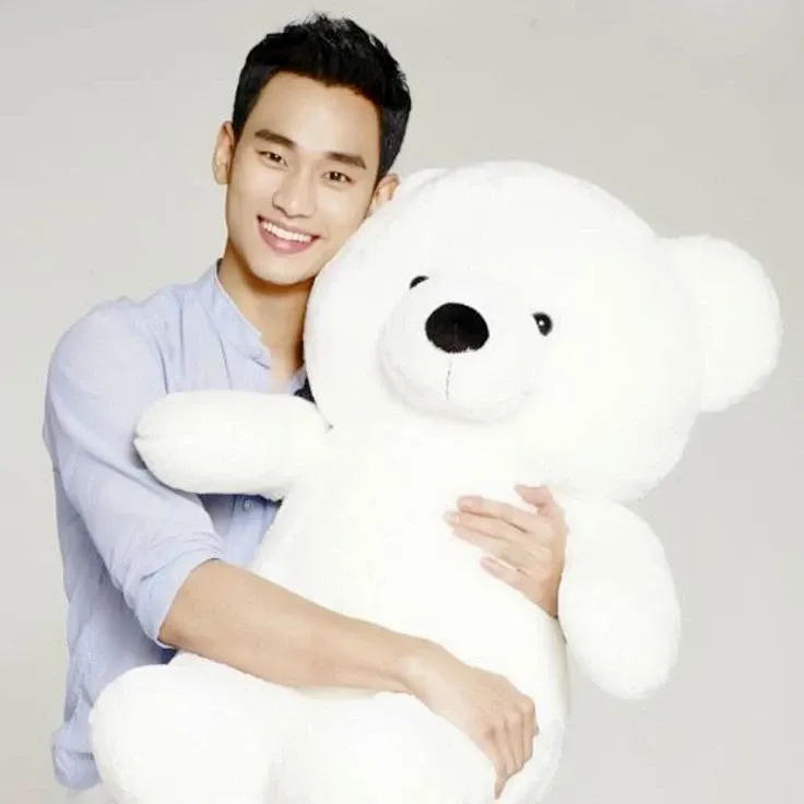 Behind-the-scenes cut of Kim Soohyun