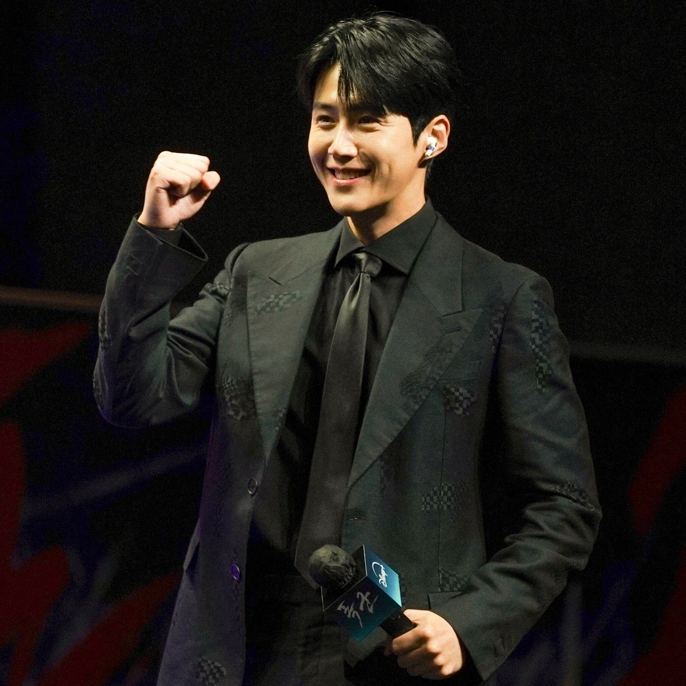 Behind-the-scenes cut of Kim Seonho