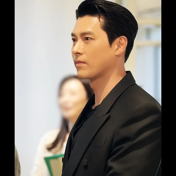 Foto terbaru dari Hyun Bin