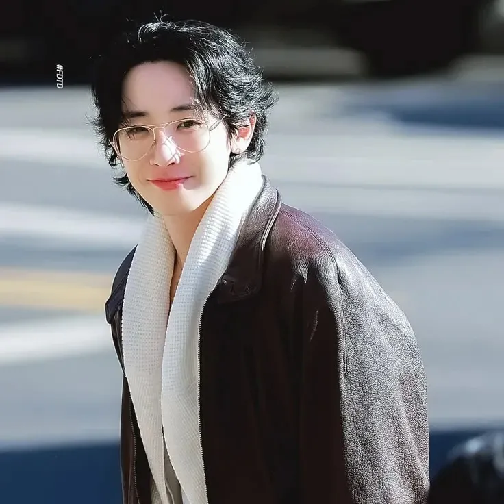 Behind-the-scenes cut of Lee Soohyuk