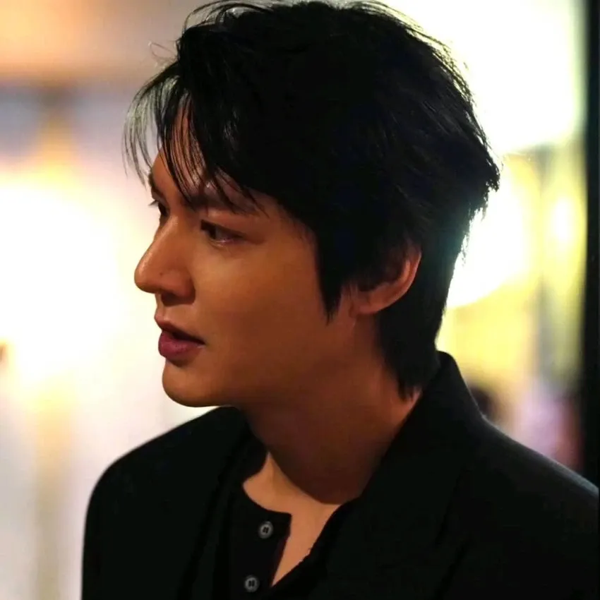 Recent activity shot of Lee Minho