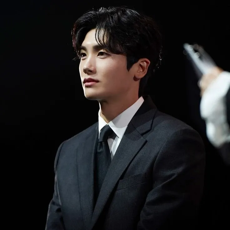 Recent activity shot of Park Hyungsik