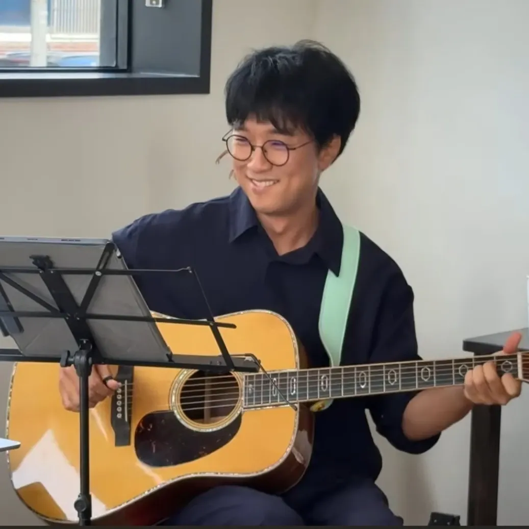 Behind-the-scenes cut of Bak Changgeun