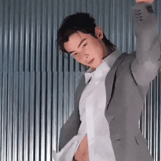 Behind-the-scenes cut of Cha Eunwoo