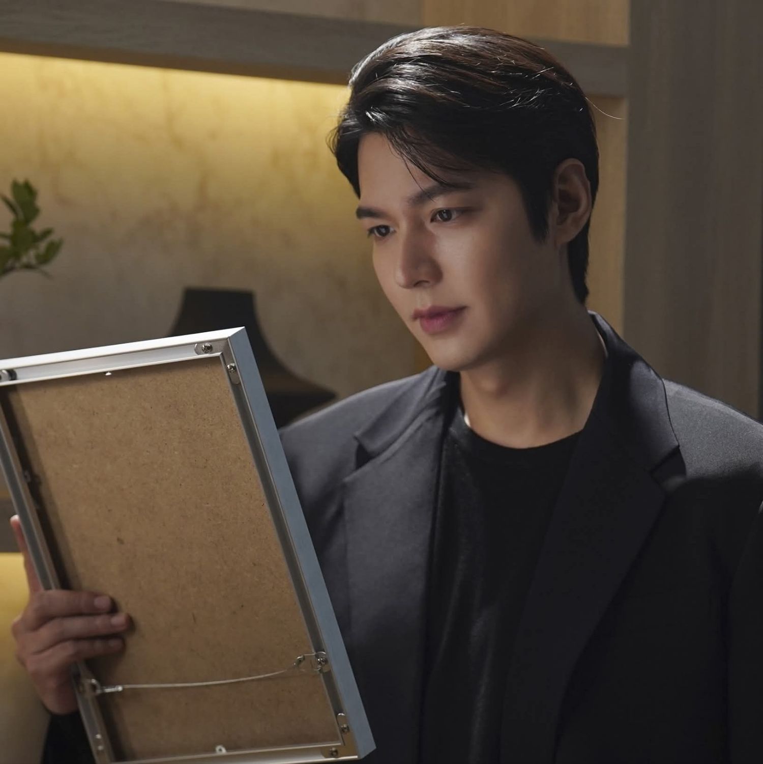 イ・ミンホのビハインドカット