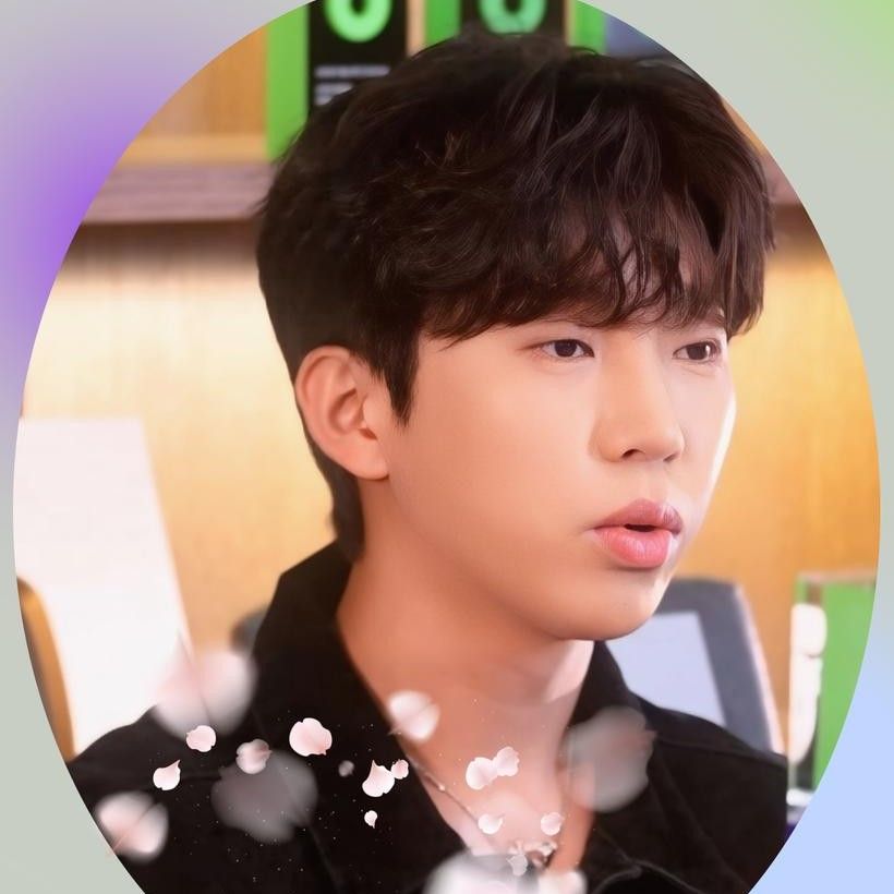 Momen yang diabadikan oleh penggemar Lim Youngwoong