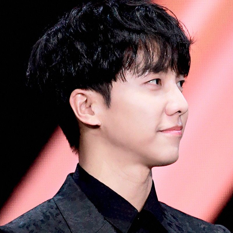 ファンが撮影したイ・スンギの瞬間