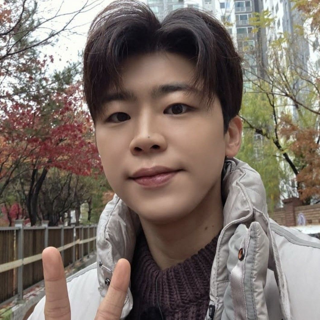 A moment captured by a fan of Park Jihyeon