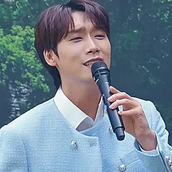 Recent activity shot of Choi Woojin