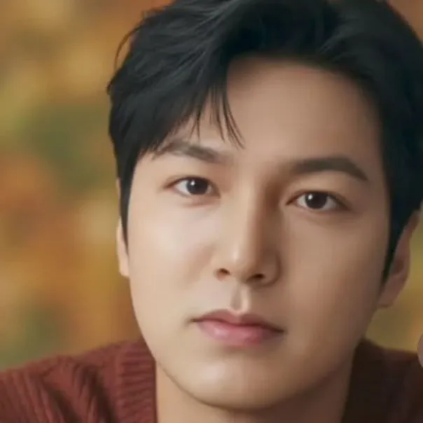 Recent activity shot of Lee Minho