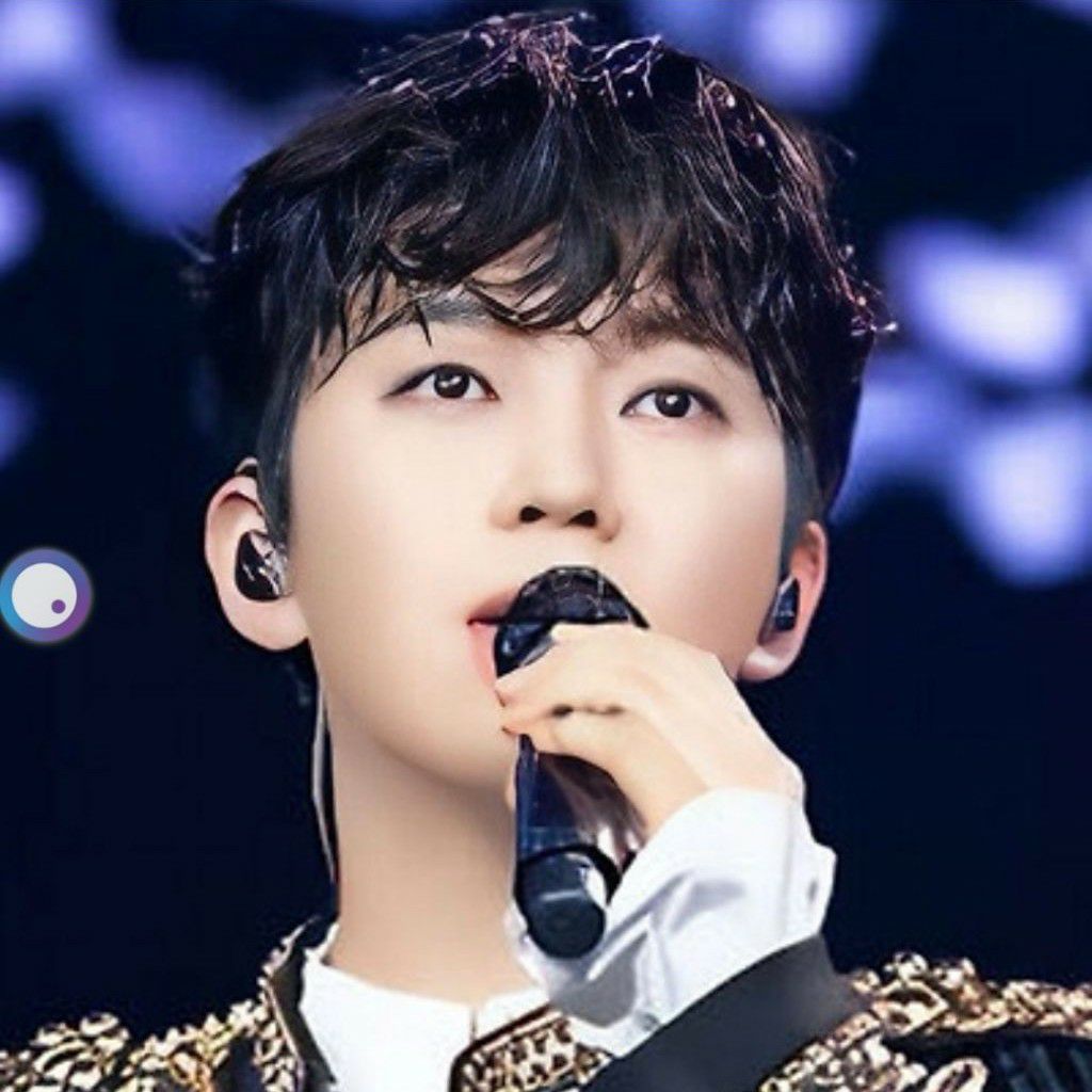 Momen yang diabadikan oleh penggemar Lim Youngwoong