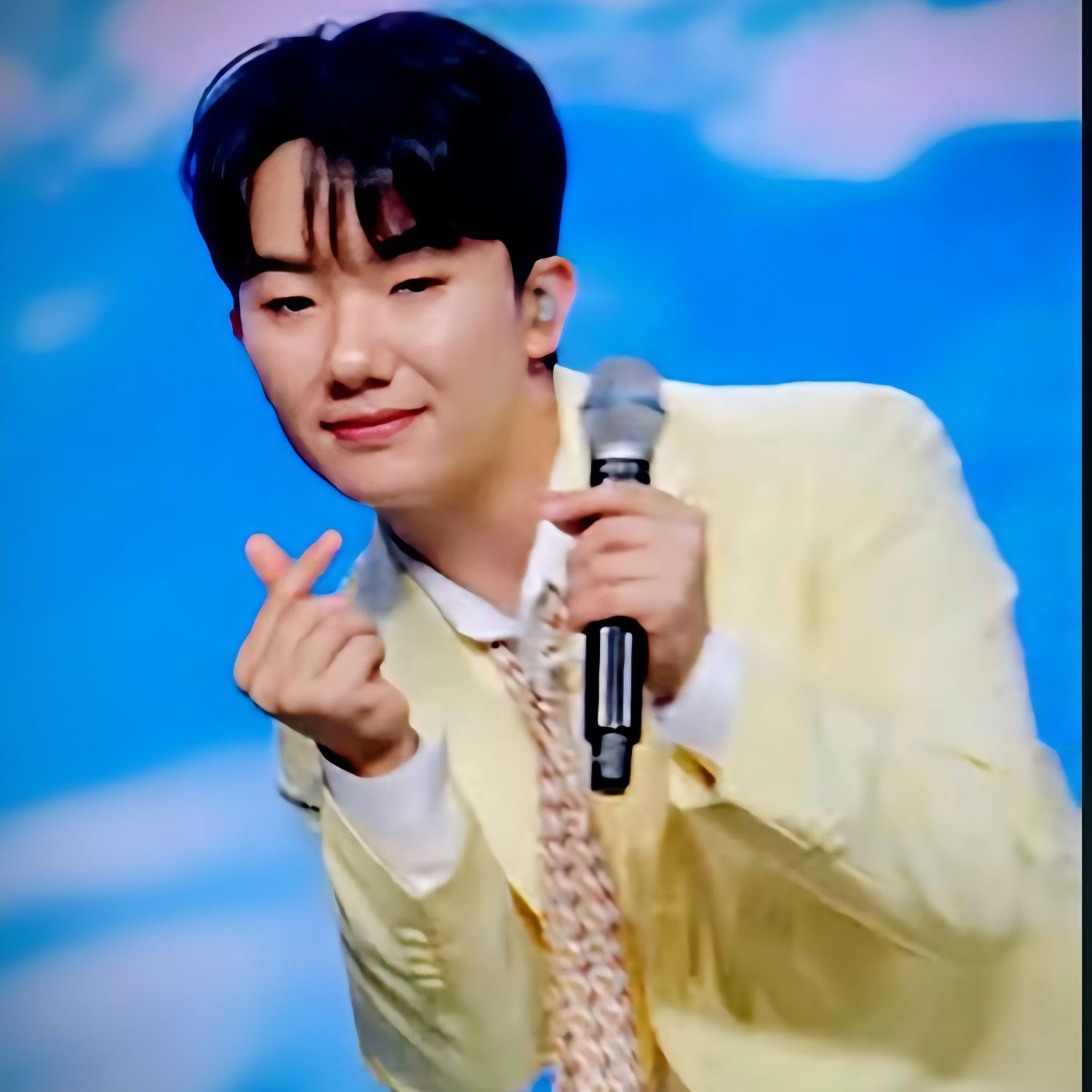 A moment captured by a fan of Nam Seungmin