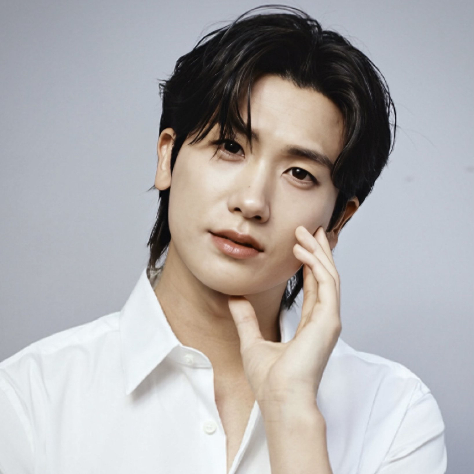 Behind-the-scenes cut of Park Hyungsik