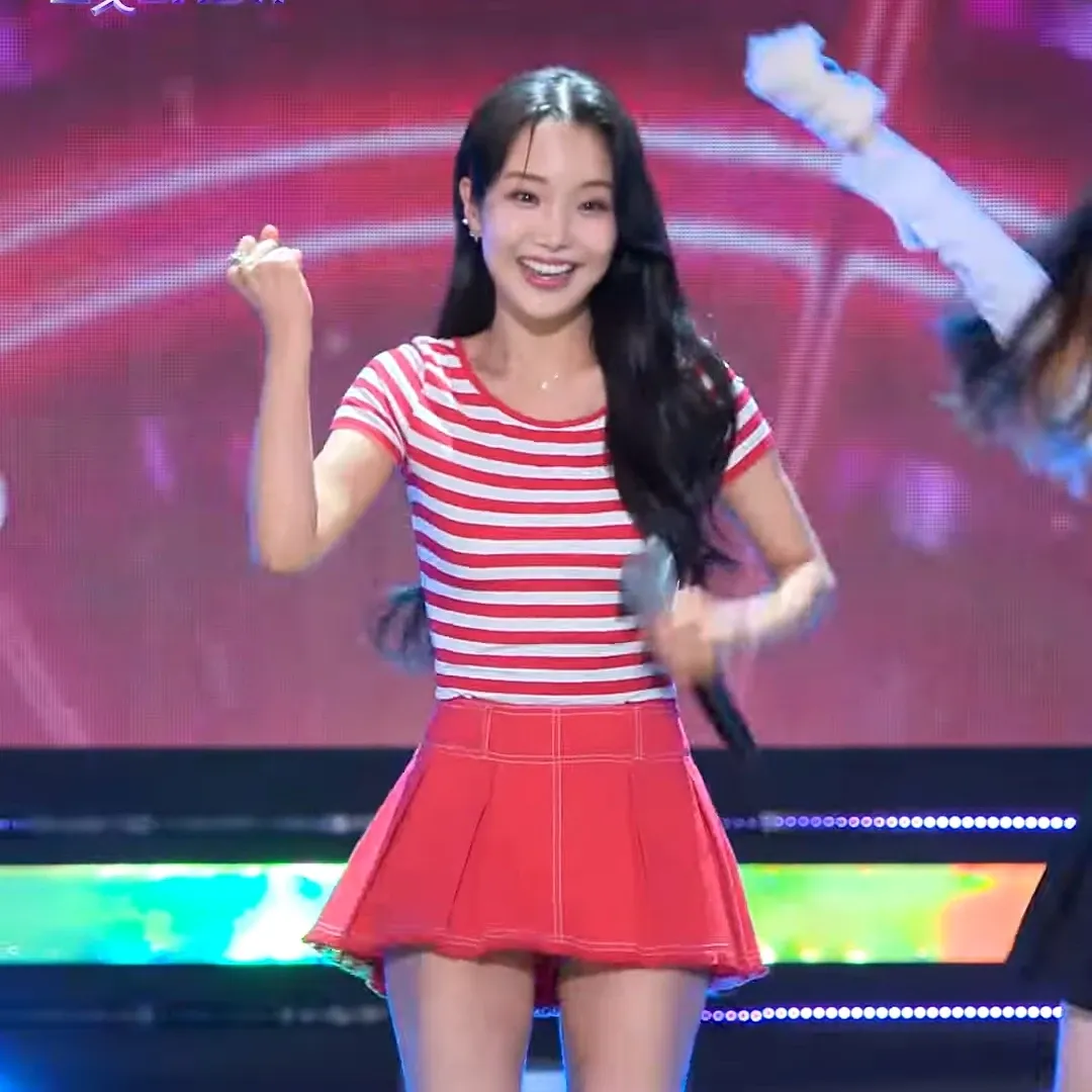 Recent activity shot of Kim Soyeon (2004)