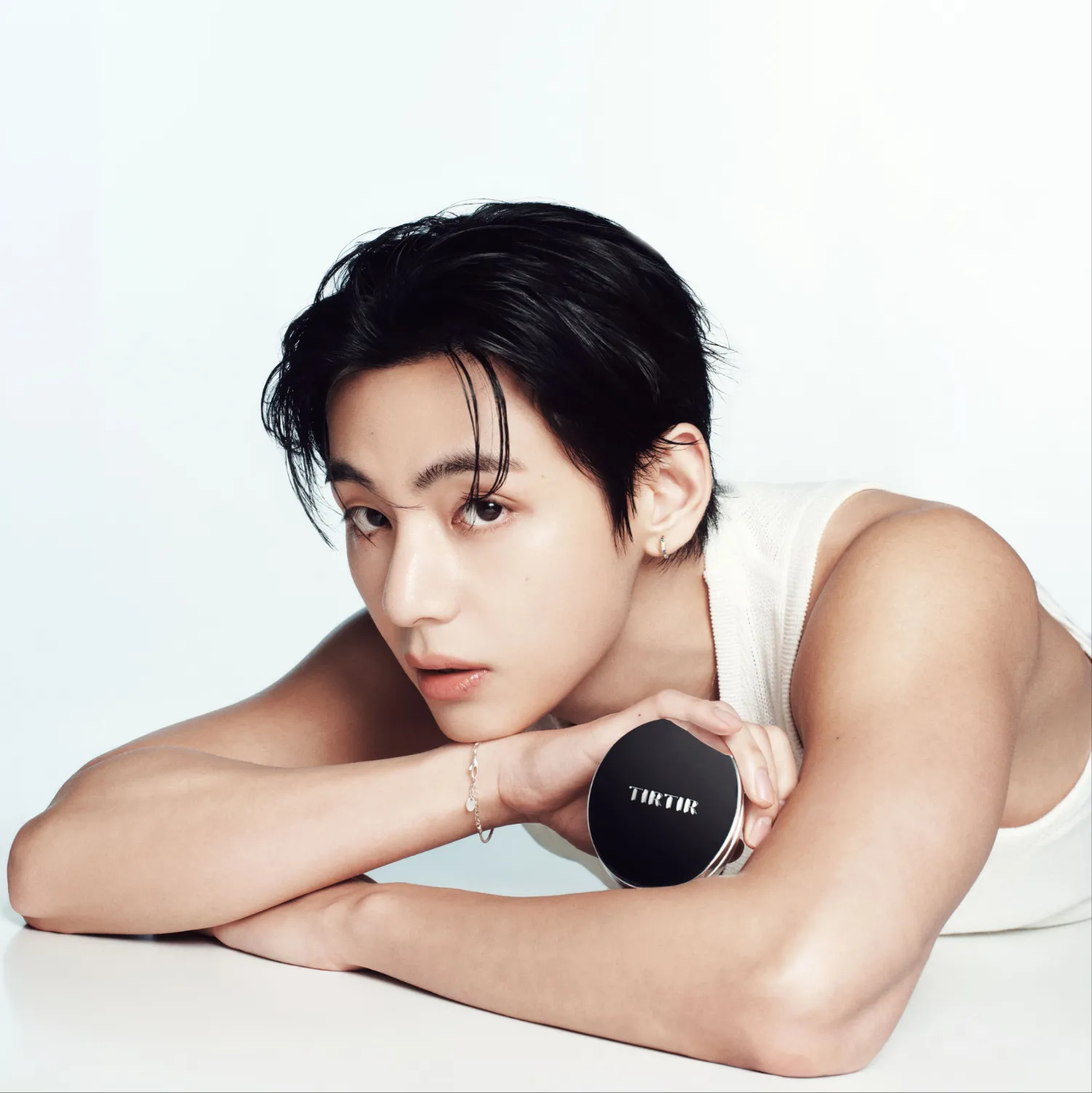 Behind-the-scenes cut of Kim Taehyung (V)
