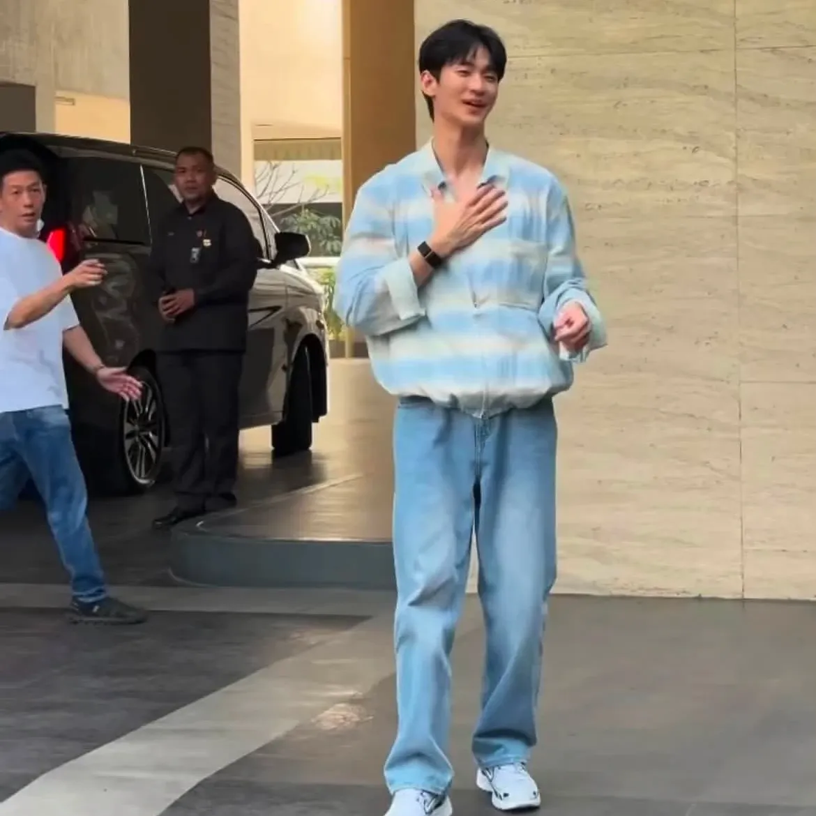 Behind-the-scenes cut of Kim Soohyun