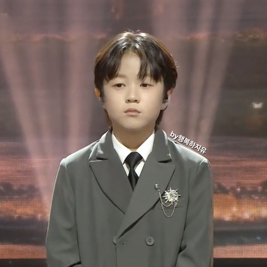 A moment captured by a fan of You Jiwoo