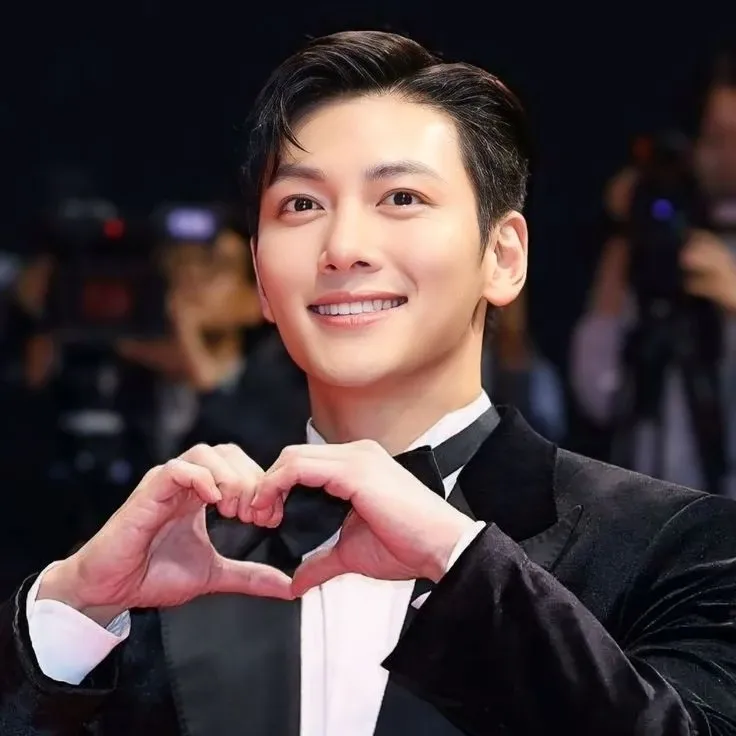 지창욱의 최신 사진