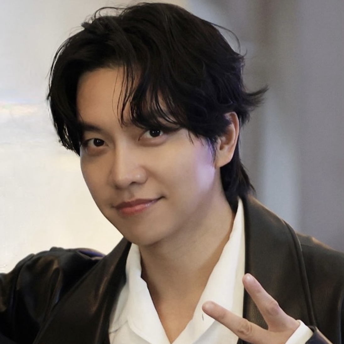 Latest photo of Lee Seunggi