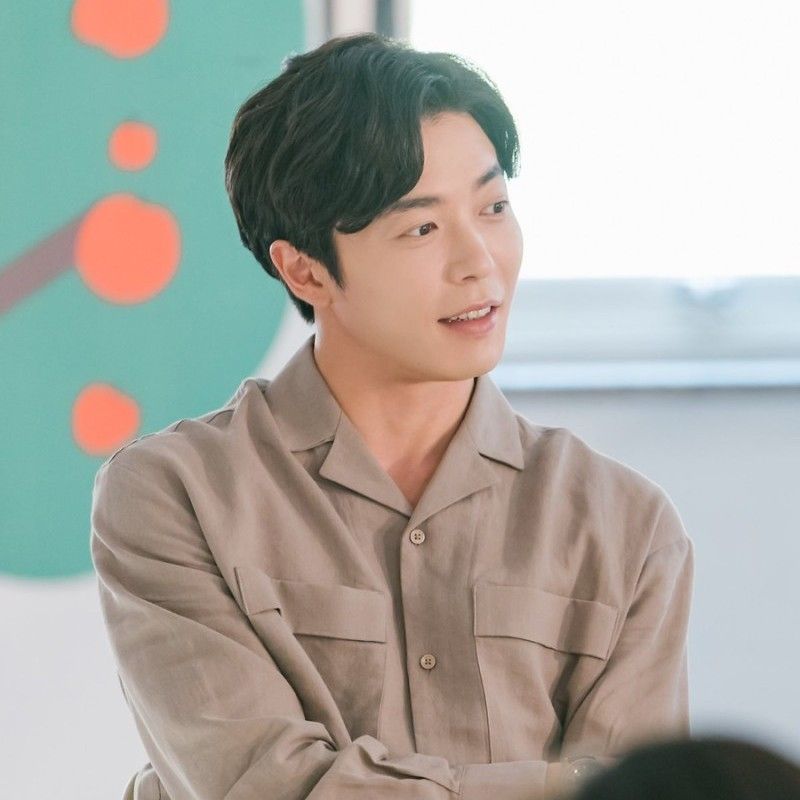 A moment captured by a fan of Kim Jaewook