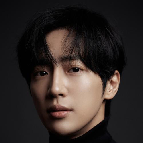 Recent activity shot of Lee Sangyeob