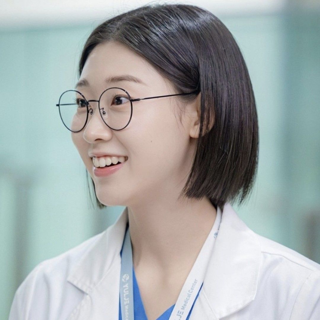 Behind-the-scenes cut of Han Yeji