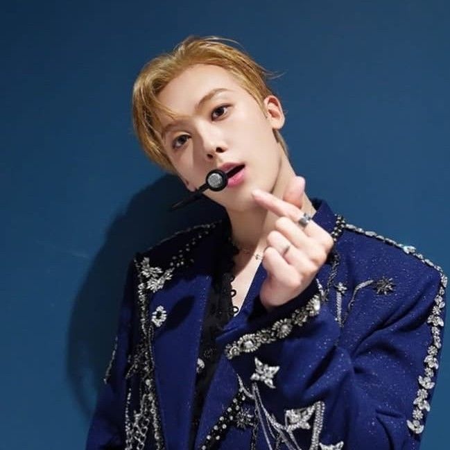 윤산하 최근 활동샷