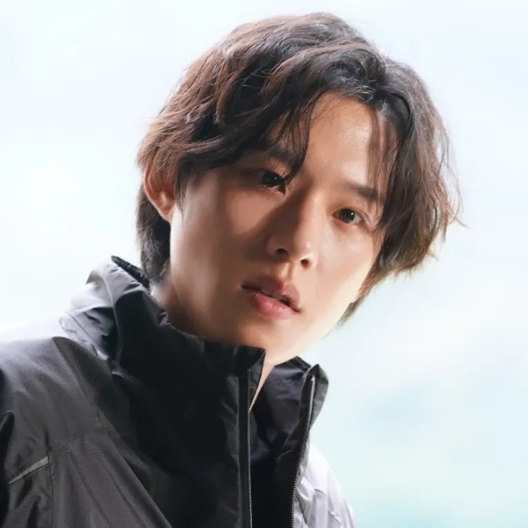 Recent activity shot of Kim Sungcheol