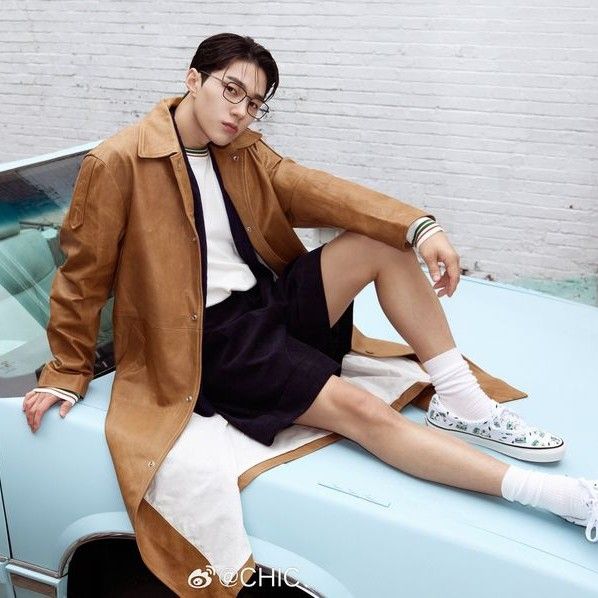 Latest photo of Kim Myungsoo (L)