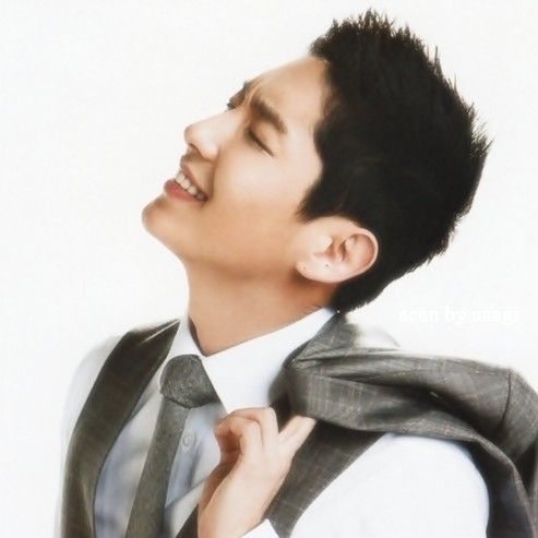 Behind-the-scenes cut of Lee Joongi