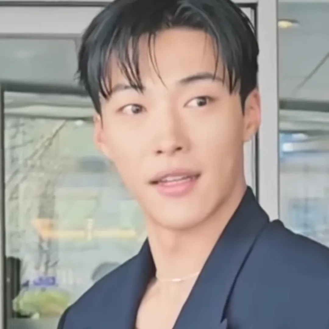 Behind-the-scenes cut of Woo Dohwan