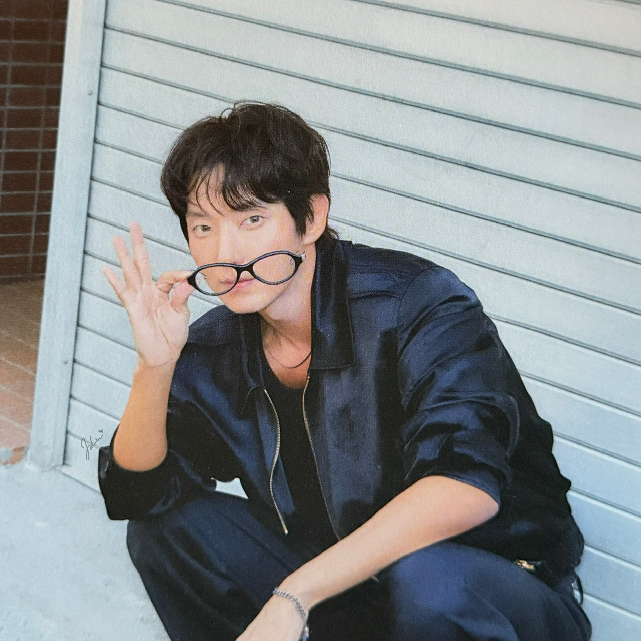 Behind-the-scenes cut of Lee Joongi