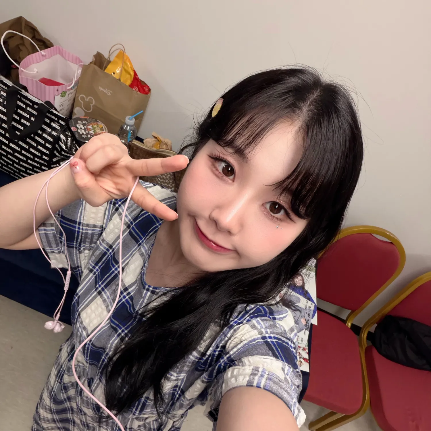 Recent activity shot of Hong Seongyun