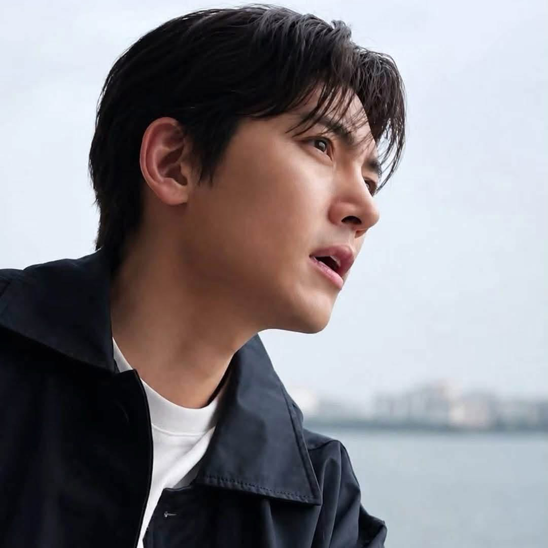 Latest photo of Ji Changwook