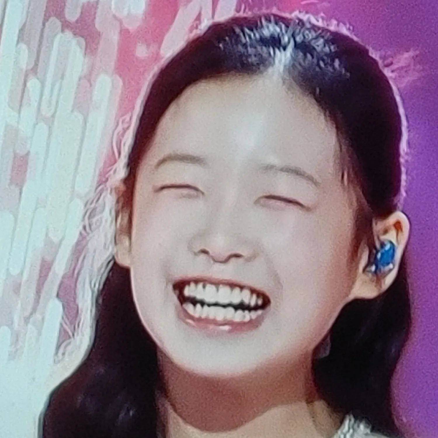 Behind-the-scenes cut of Lee Sooyeon