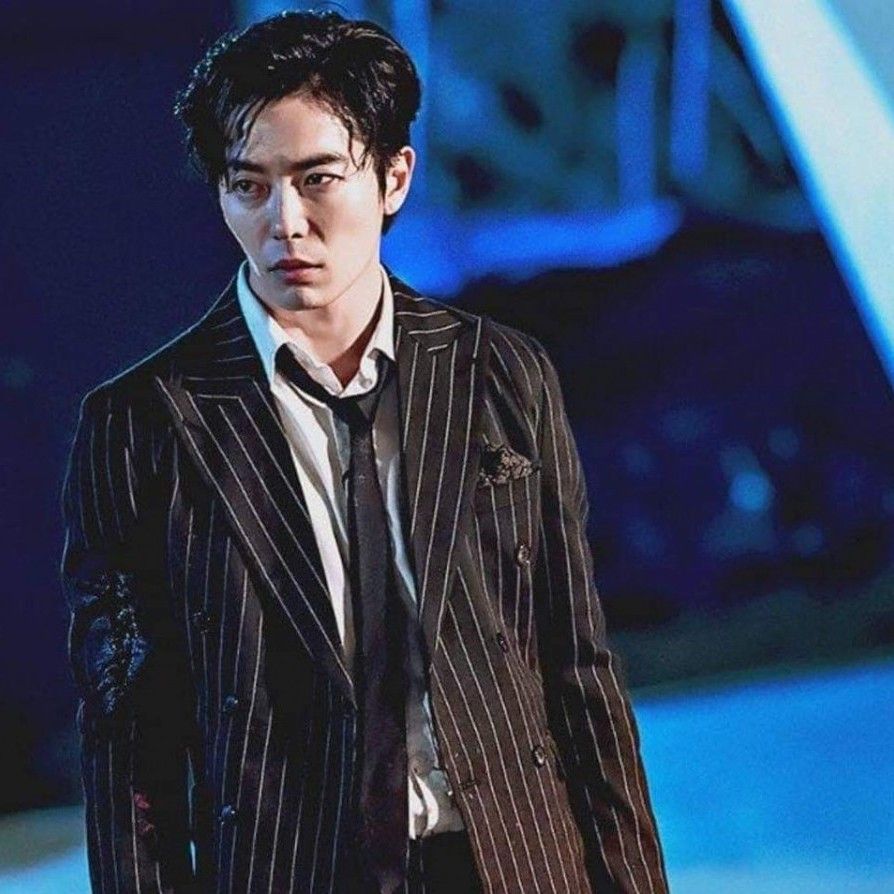 粉絲拍下的金材昱瞬間