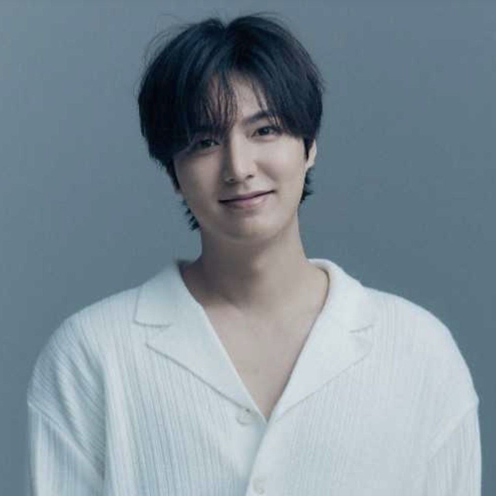 Recent activity shot of Lee Minho