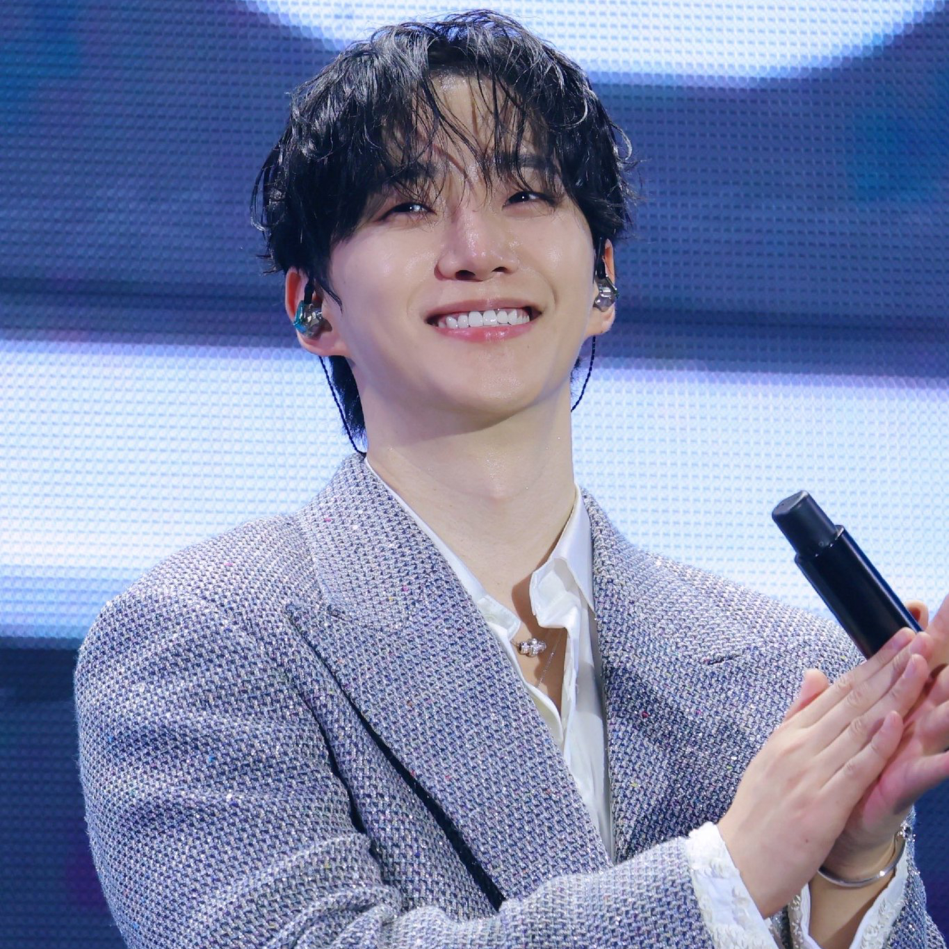 イ・ジュノのビハインドカット