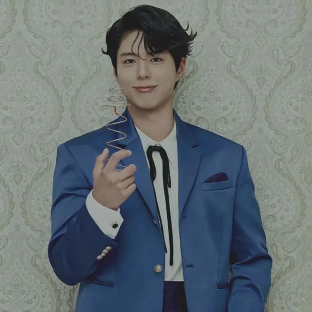 A moment captured by a fan of Park Bogum