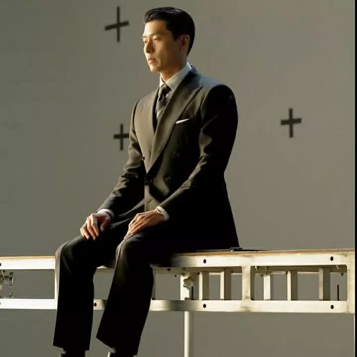 Cuplikan di balik layar dari Hyun Bin