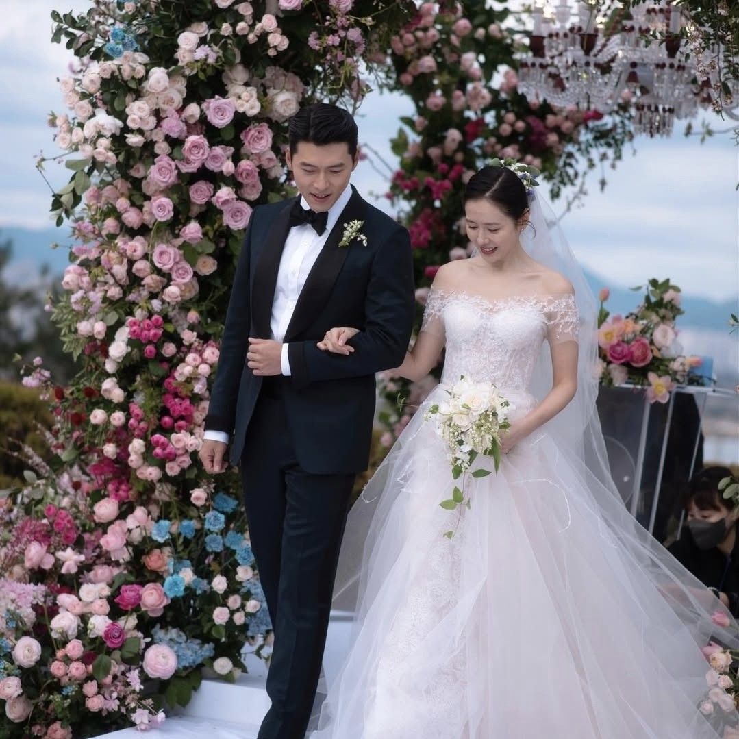 Momen yang diabadikan oleh penggemar Hyun Bin