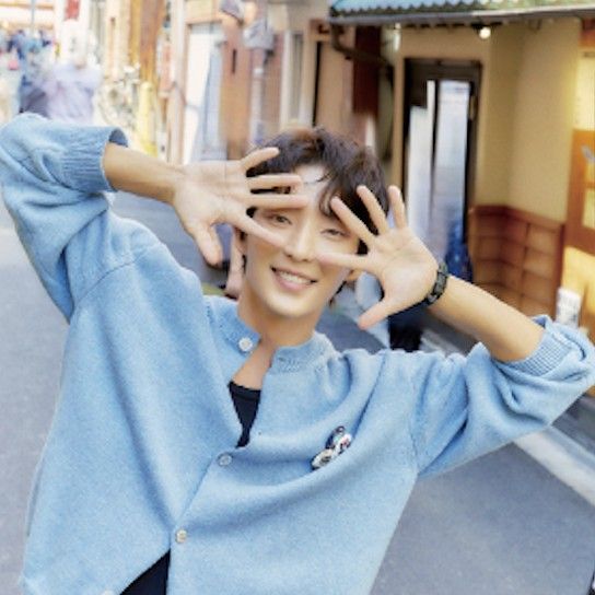 粉絲拍下的李準基瞬間