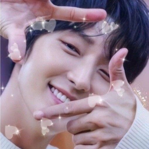 A moment captured by a fan of Lee Joongi