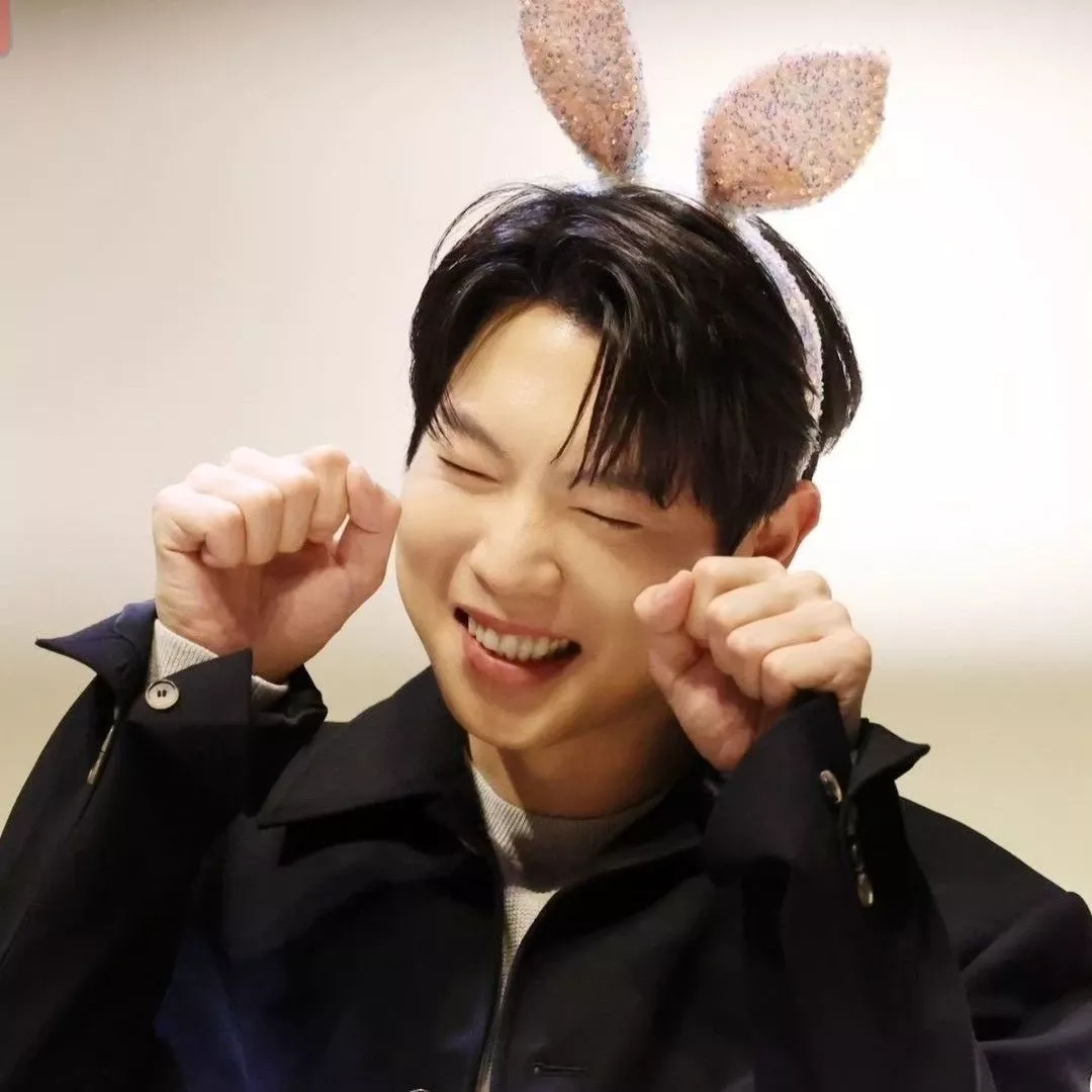 A moment captured by a fan of Son Taejin