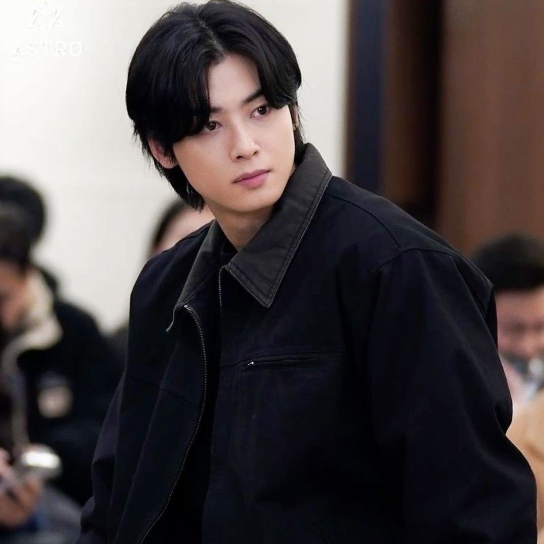 Foto kegiatan terbaru dari Cha Eunwoo