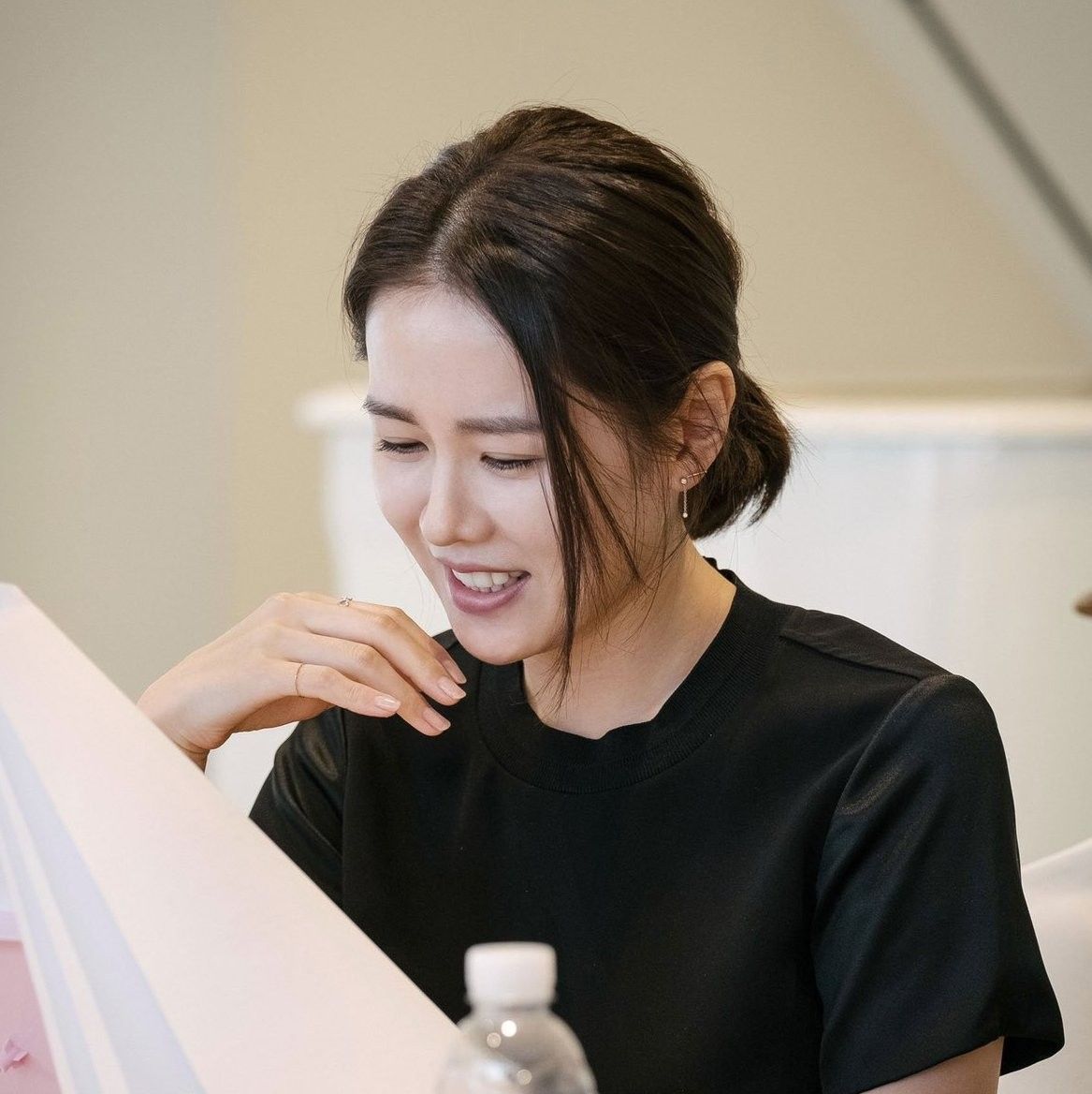 Foto kegiatan terbaru dari Son Yejin