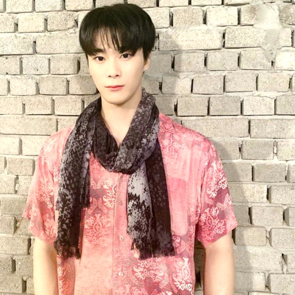 Momen yang diabadikan oleh penggemar Cha Eunwoo