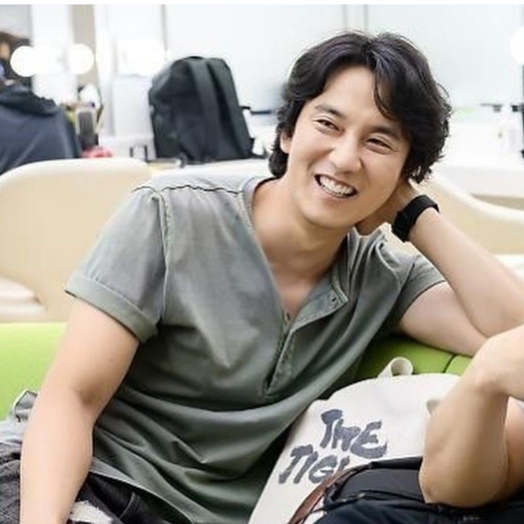 Recent activity shot of Kim Namgil