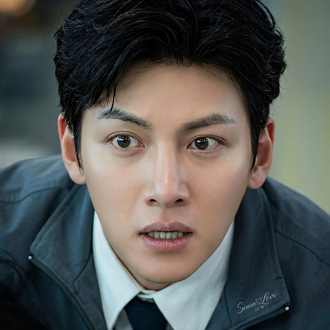 チ・チャンウクの最近の活動ショット